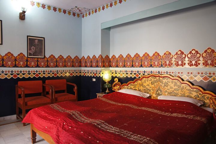 Room 2 of 39