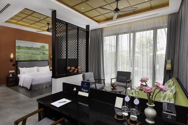 Room 25 of 57