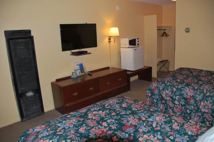 Room 6 of 24