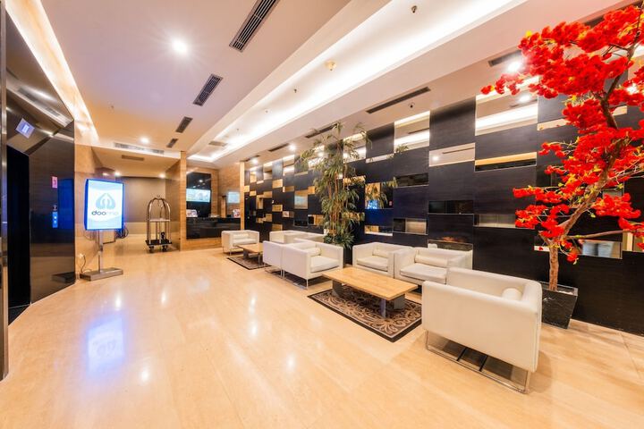 Concierge desk