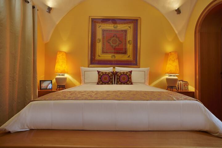 Room 4 of 72