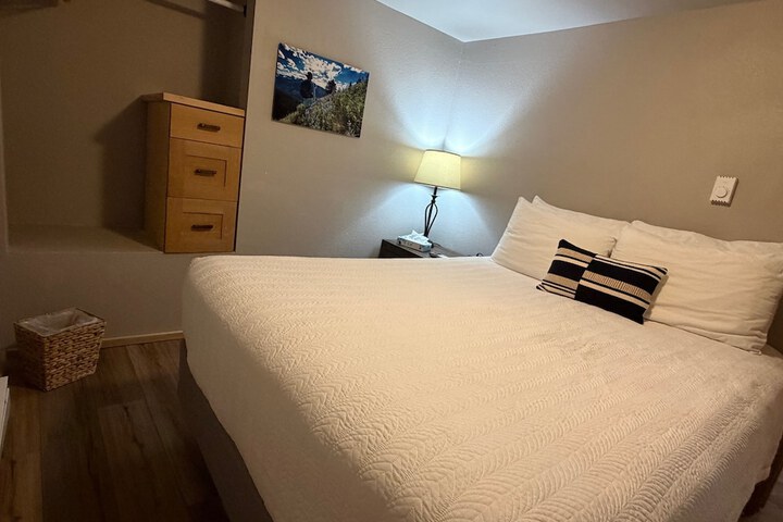 Room 36 of 108