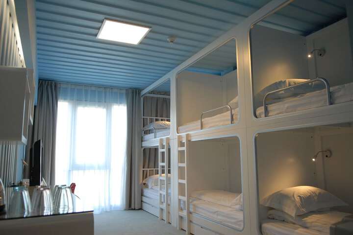 Room 7 of 11