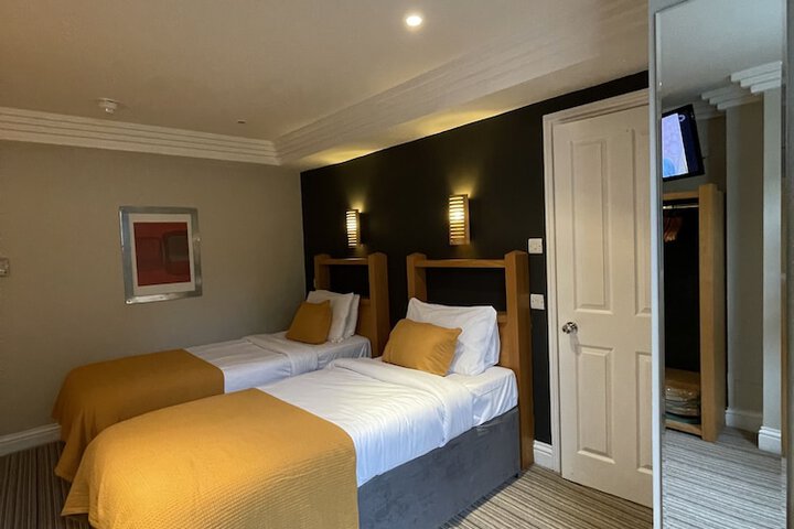 Room 20 of 39