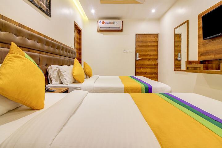 Room 20 of 34