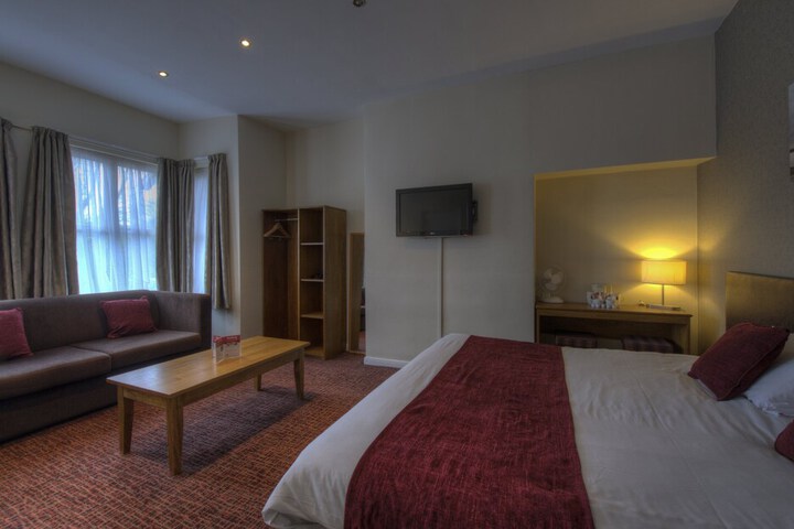 Room 15 of 60