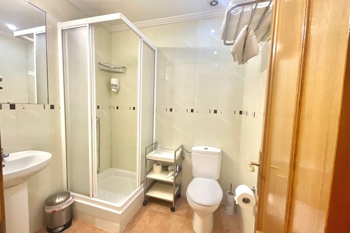 Room 20 of 38