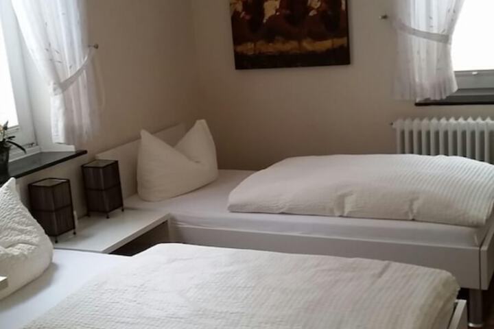 Room 8 of 9