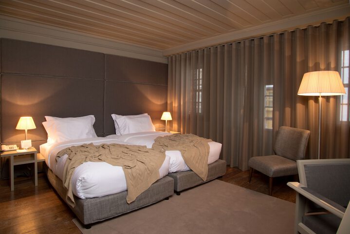 Room 4 of 51