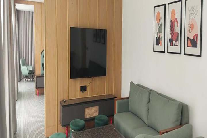 Room 4 of 47