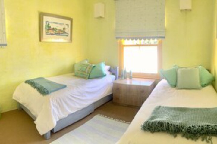 Room 12 of 20