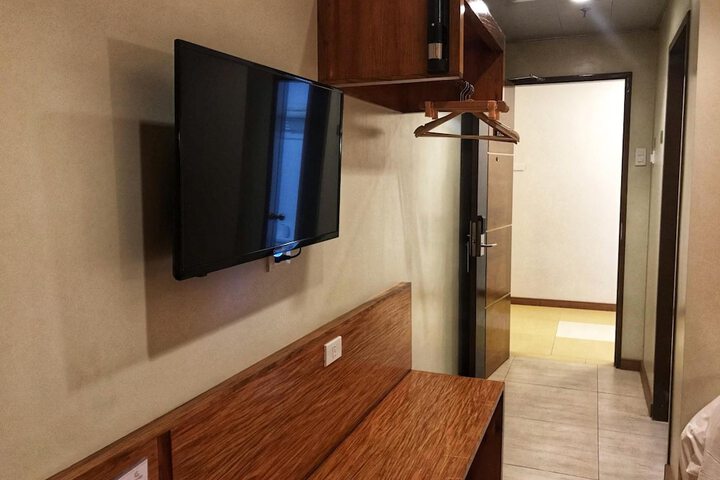 Room 12 of 56