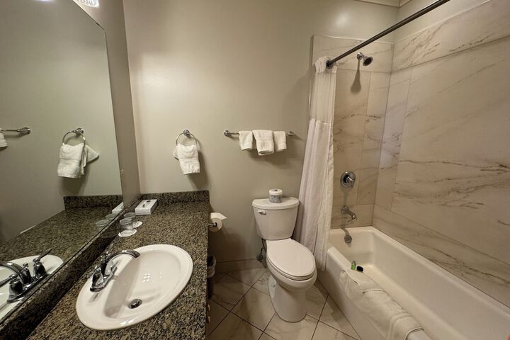 Room 42 of 60