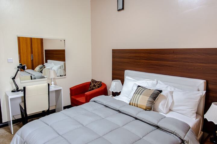 Room 14 of 98