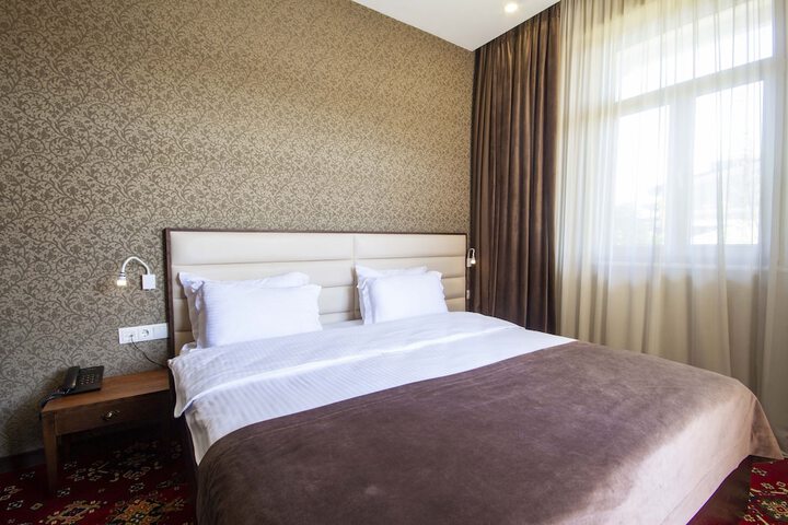 Room 25 of 72