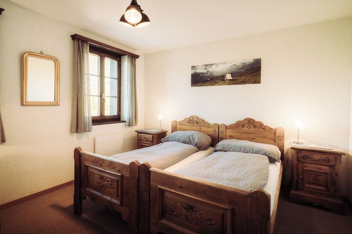 Room 8 of 28