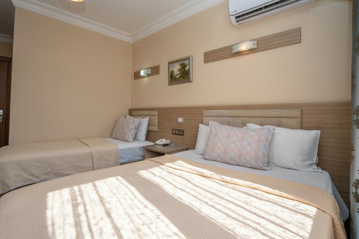 Room 18 of 28