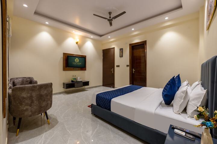 Room 14 of 28