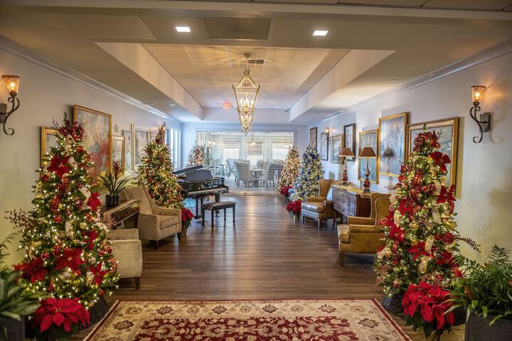 Lobby lounge