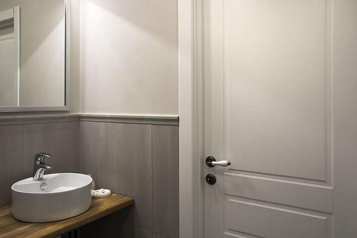 Room 28 of 32