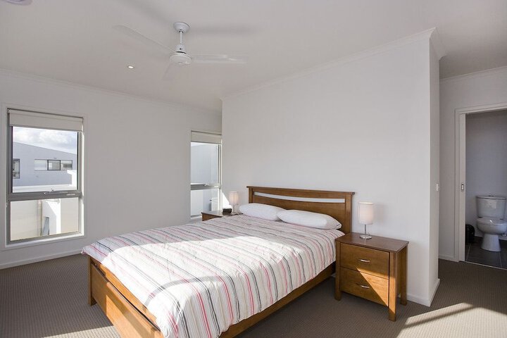 Room 8 of 85