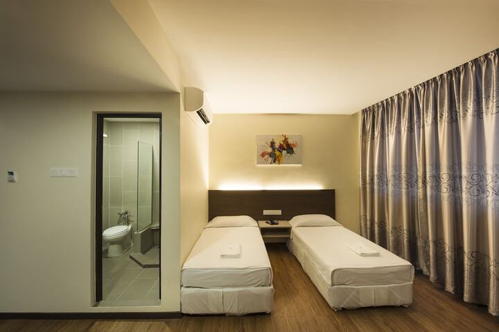 Room 4 of 23