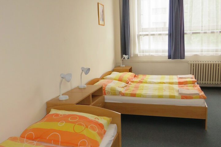 Room 13 of 31