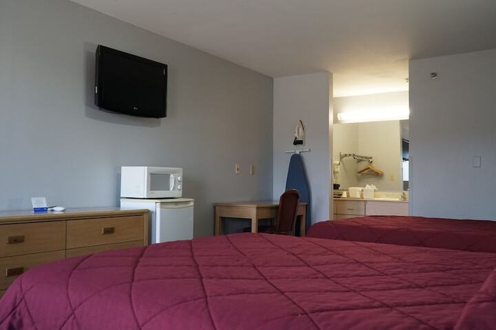 Room 4 of 50