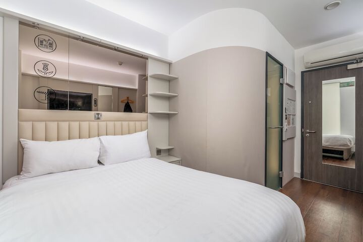 Room 20 of 47