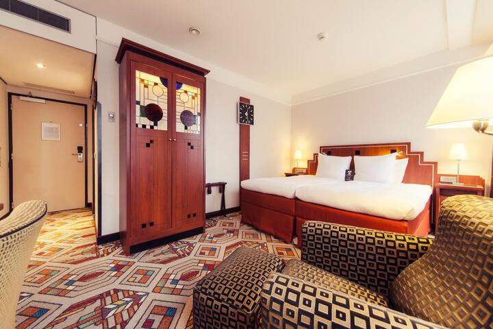Room 17 of 75