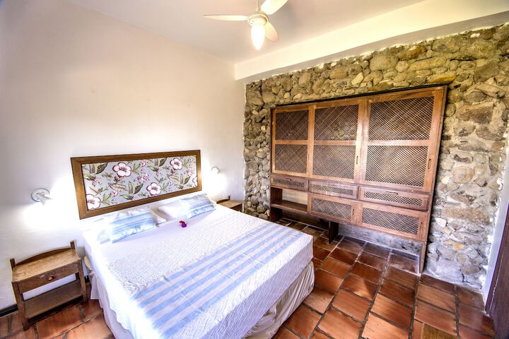 Room 6 of 45