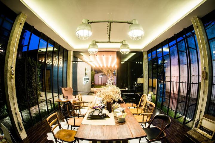 Dining Photos