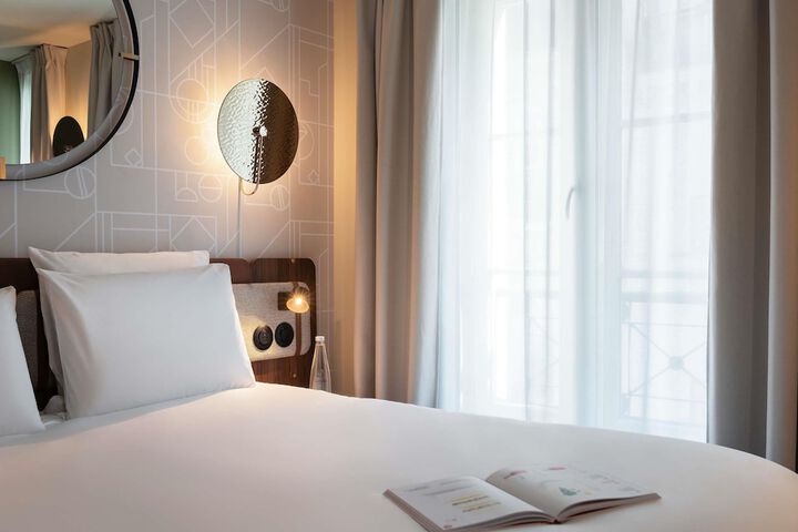 Room 25 of 80