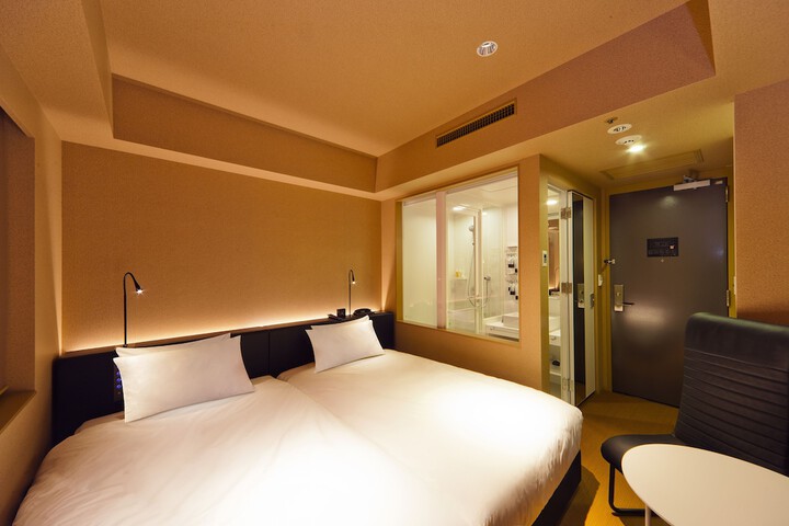 Room 13 of 31
