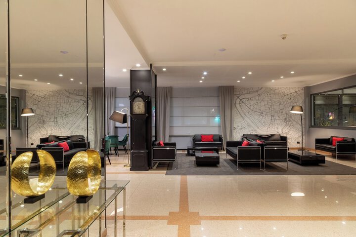 Guest Lobby