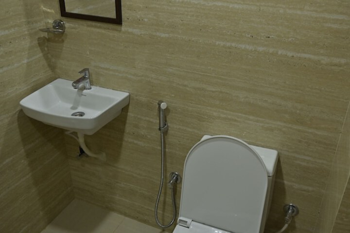 Room 7 of 11