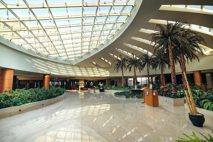 Hotel Exterior 130 of 131