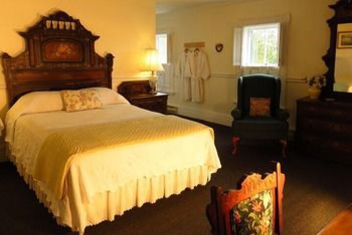 Room 9 of 15