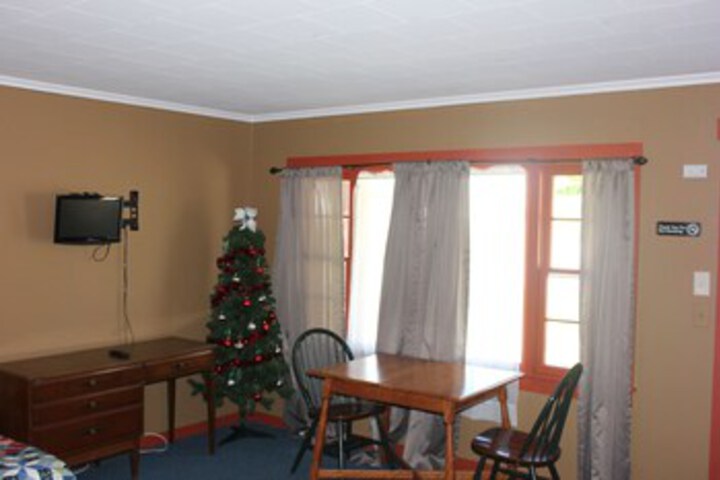 Room 114 of 140
