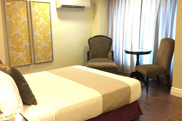 Room 3 of 38