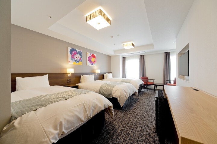 Room 4 of 51