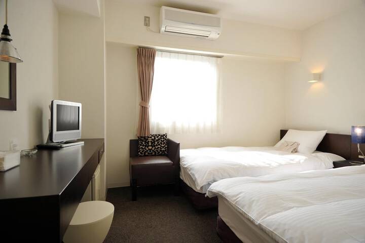 Room 17 of 52