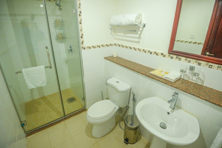 Room 15 of 36