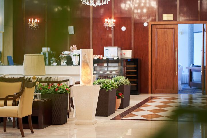 Hotel Interior 4 of 138