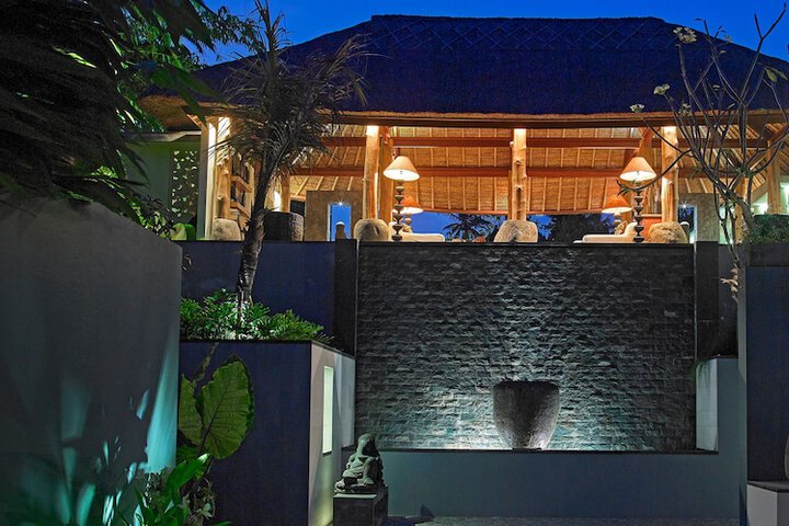 Hotel 2 of 148