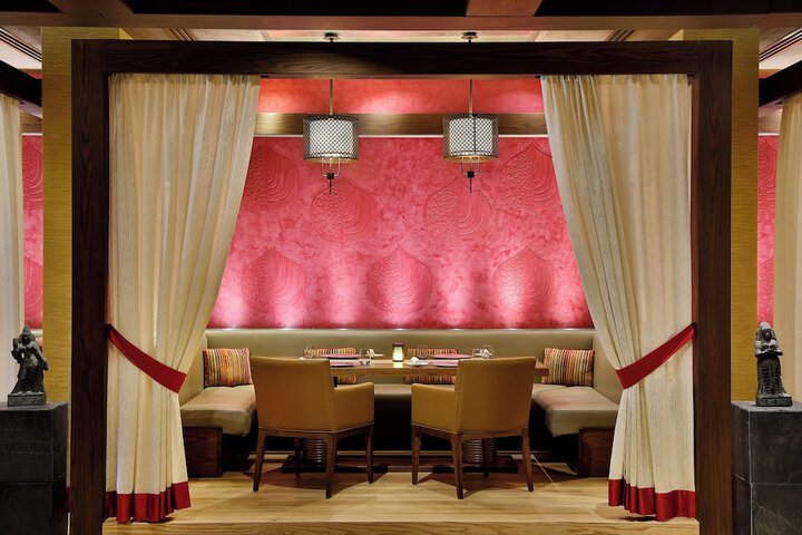 Dining 80 of 98