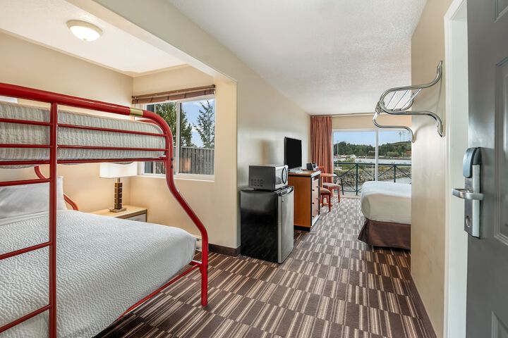 Room 14 of 38