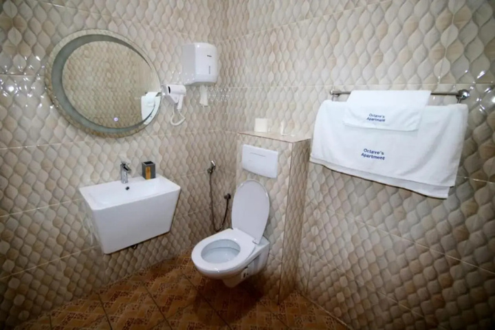Room 9 of 23