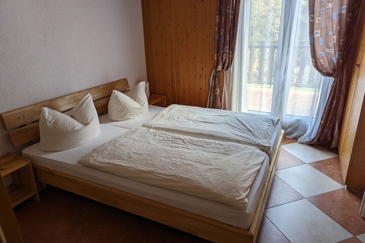 Room 10 of 39