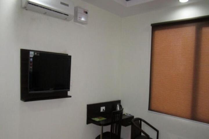 Hotel Flora Shivalik